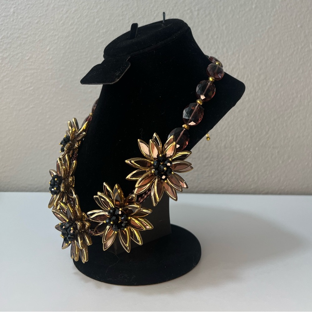 Vintage Joan Rivers Cluster Floral Bib Necklace - Picture 2 of 7